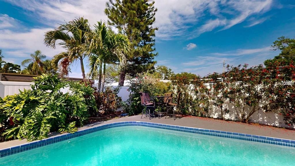 For Sale: $540,000 (3 beds, 2 baths, 1921 Square Feet)