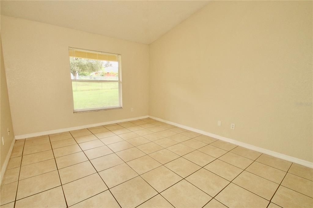 For Sale: $280,000 (3 beds, 2 baths, 1156 Square Feet)