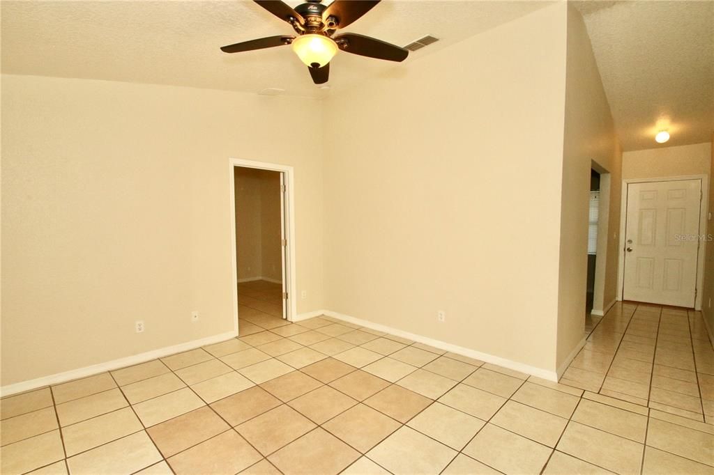 For Sale: $280,000 (3 beds, 2 baths, 1156 Square Feet)