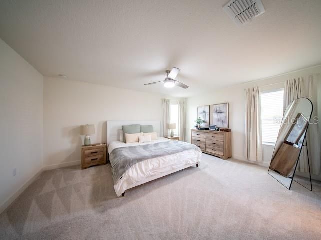 For Sale: $532,000 (4 beds, 3 baths, 2425 Square Feet)