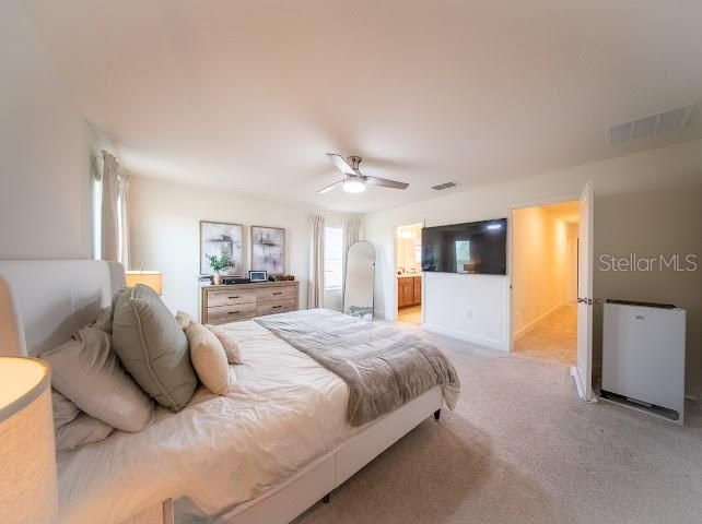 For Sale: $532,000 (4 beds, 3 baths, 2425 Square Feet)