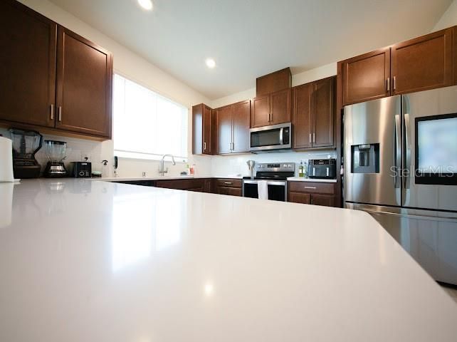 For Sale: $532,000 (4 beds, 3 baths, 2425 Square Feet)