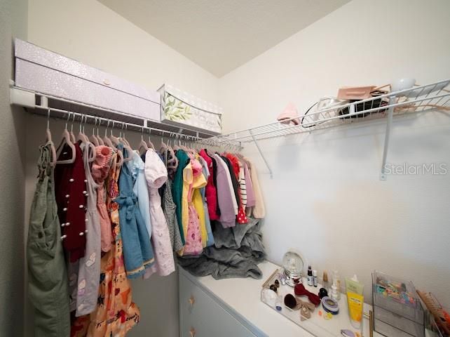 For Sale: $532,000 (4 beds, 3 baths, 2425 Square Feet)