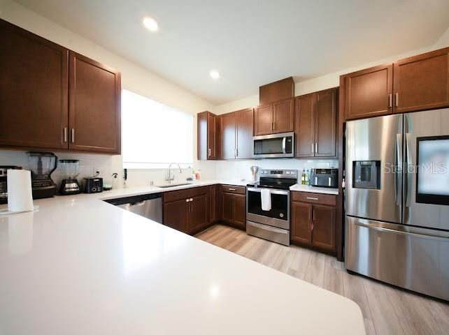 For Sale: $532,000 (4 beds, 3 baths, 2425 Square Feet)