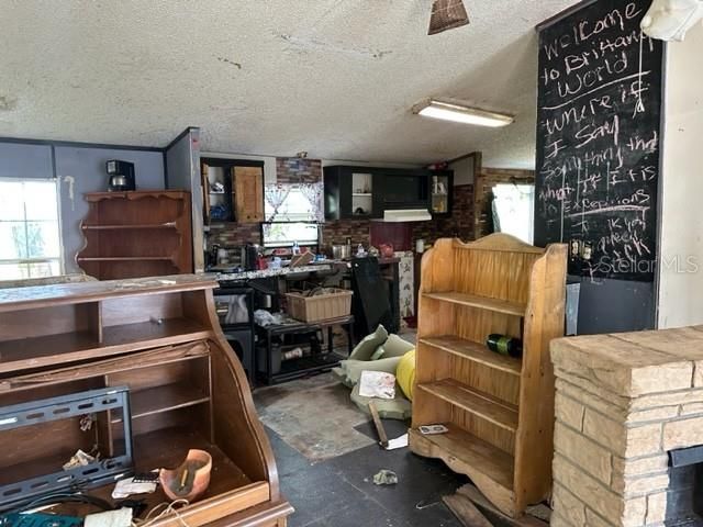 En Venta: $99,900 (3 camas, 2 baños, 2052 Pies cuadrados)