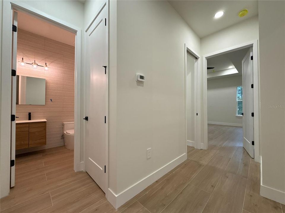 На продажу: $695,000 (4 спален, 3 ванн, 2519 Квадратных фут)