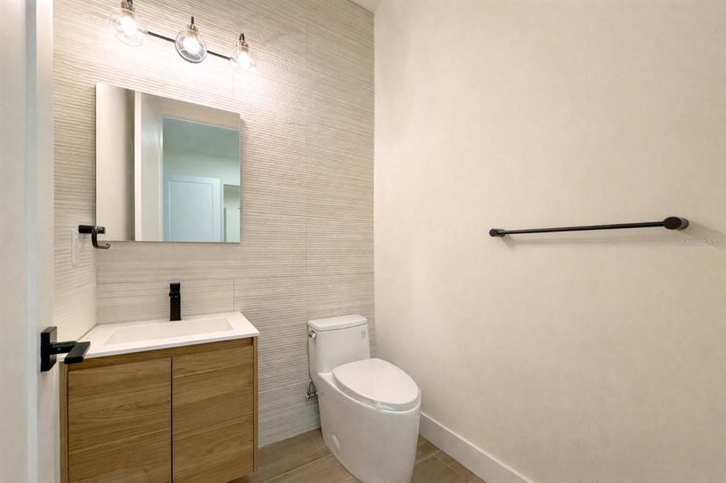 На продажу: $695,000 (4 спален, 3 ванн, 2519 Квадратных фут)