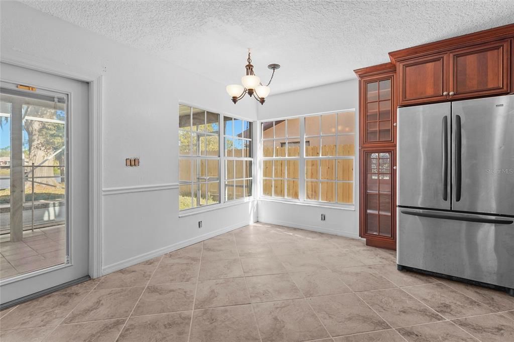 待售: $399,000 (3 贝兹, 2 浴室, 2854 平方英尺)