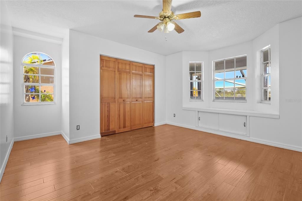 待售: $399,000 (3 贝兹, 2 浴室, 2854 平方英尺)