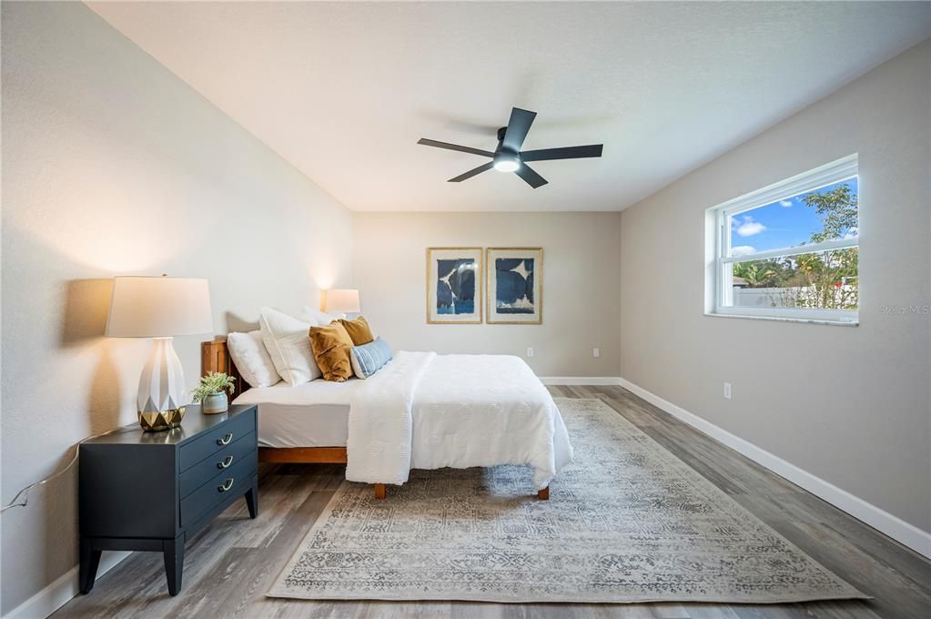 На продажу: $399,900 (3 спален, 2 ванн, 1684 Квадратных фут)