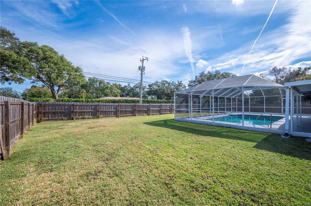 На продажу: $399,900 (3 спален, 2 ванн, 1684 Квадратных фут)