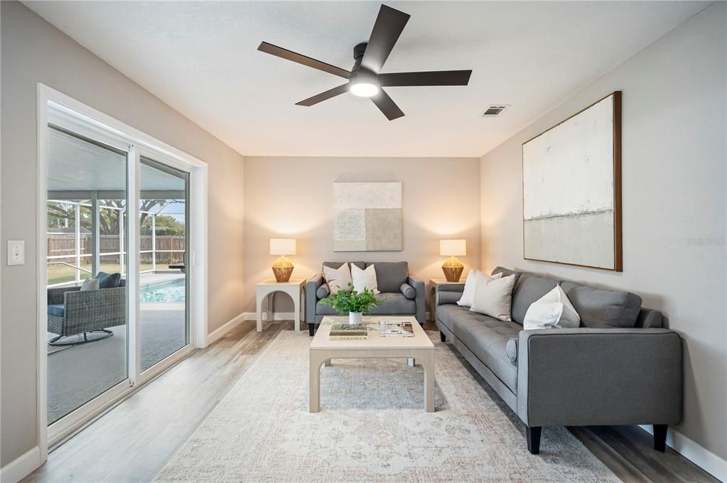 На продажу: $399,900 (3 спален, 2 ванн, 1684 Квадратных фут)