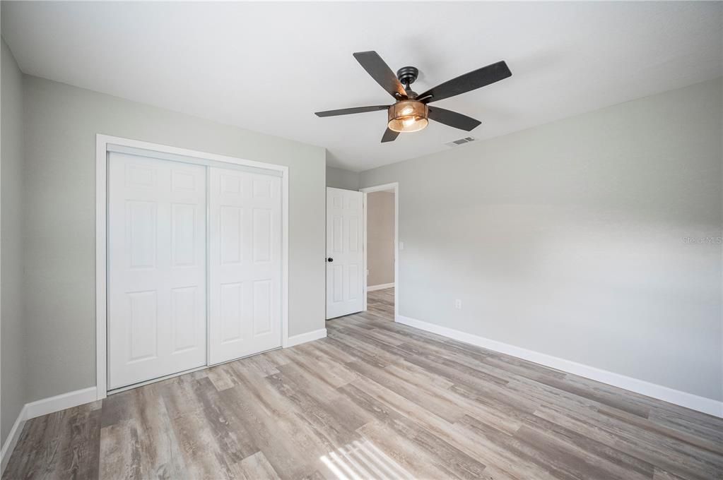 На продажу: $399,900 (3 спален, 2 ванн, 1684 Квадратных фут)