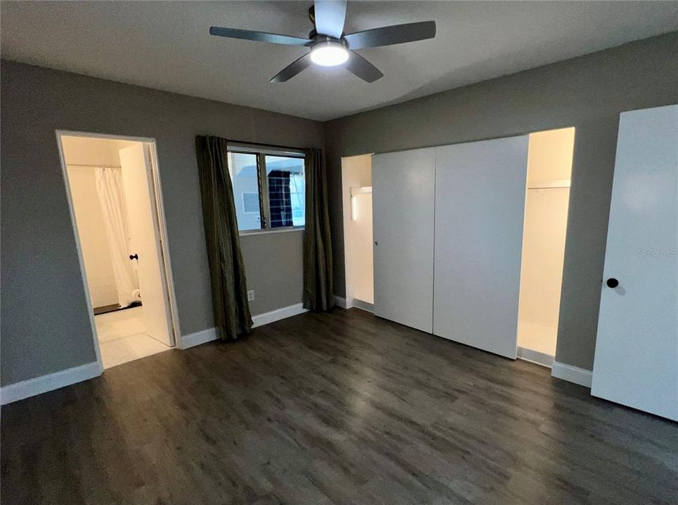 For Sale: $129,500 (2 beds, 2 baths, 875 Square Feet)