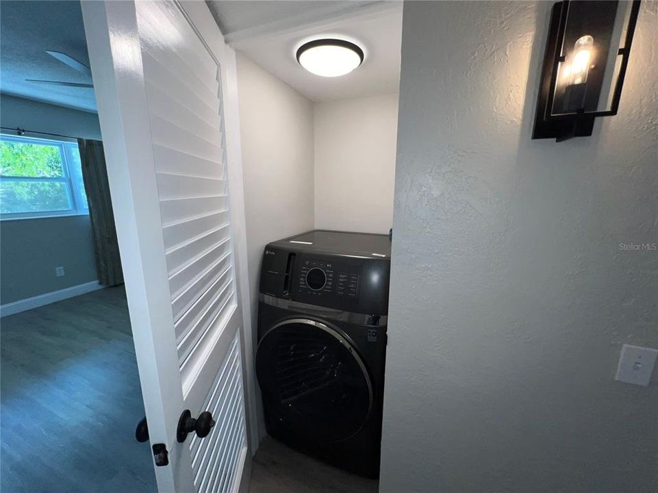 For Sale: $129,500 (2 beds, 2 baths, 875 Square Feet)