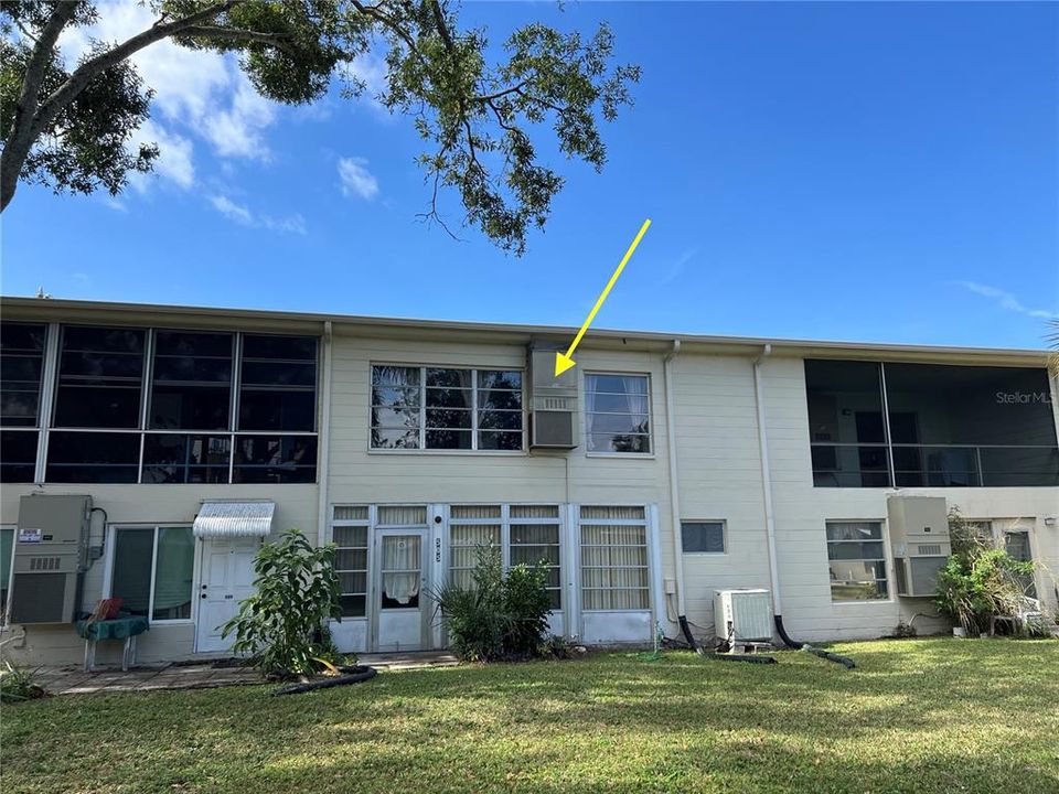 For Sale: $129,500 (2 beds, 2 baths, 875 Square Feet)