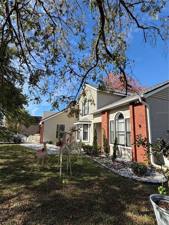 For Sale: $460,000 (4 beds, 2 baths, 2252 Square Feet)