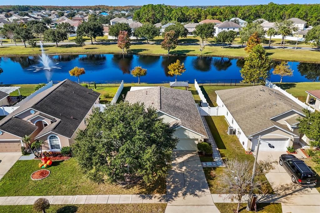 En Renta: $2,895 (4 camas, 2 baños, 1945 Pies cuadrados)