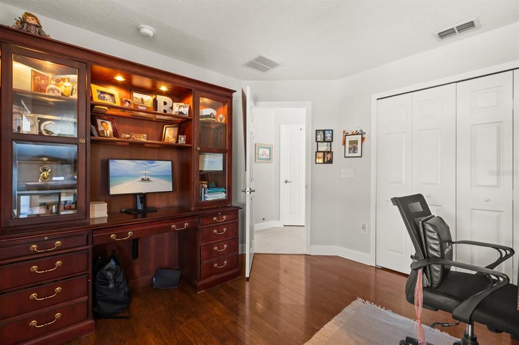 En Renta: $2,895 (4 camas, 2 baños, 1945 Pies cuadrados)