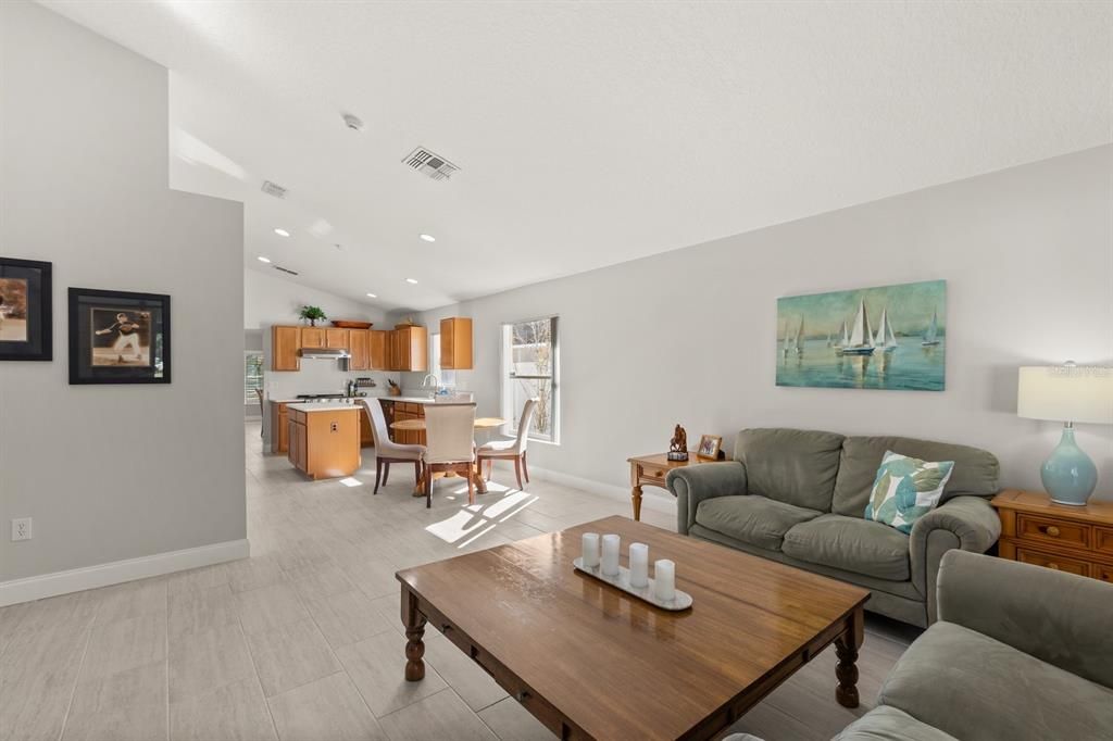 En Renta: $2,895 (4 camas, 2 baños, 1945 Pies cuadrados)