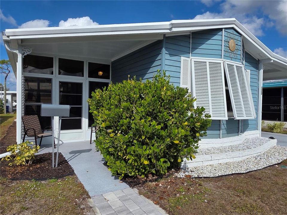 На продажу: $149,500 (2 спален, 2 ванн, 810 Квадратных фут)