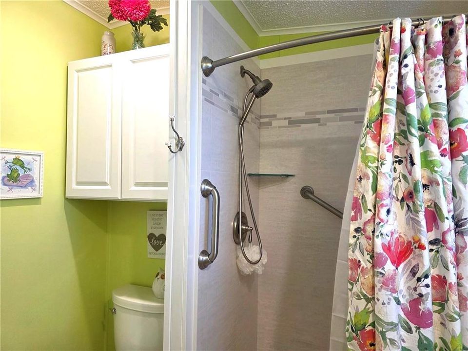 На продажу: $149,500 (2 спален, 2 ванн, 810 Квадратных фут)