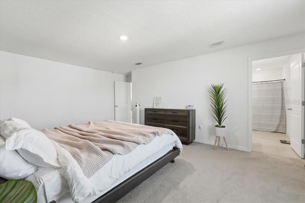 For Sale: $434,900 (4 beds, 3 baths, 2435 Square Feet)