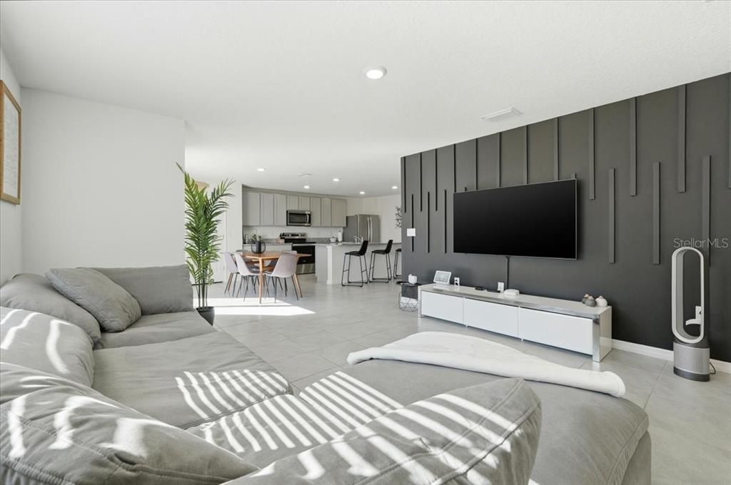 For Sale: $434,900 (4 beds, 3 baths, 2435 Square Feet)