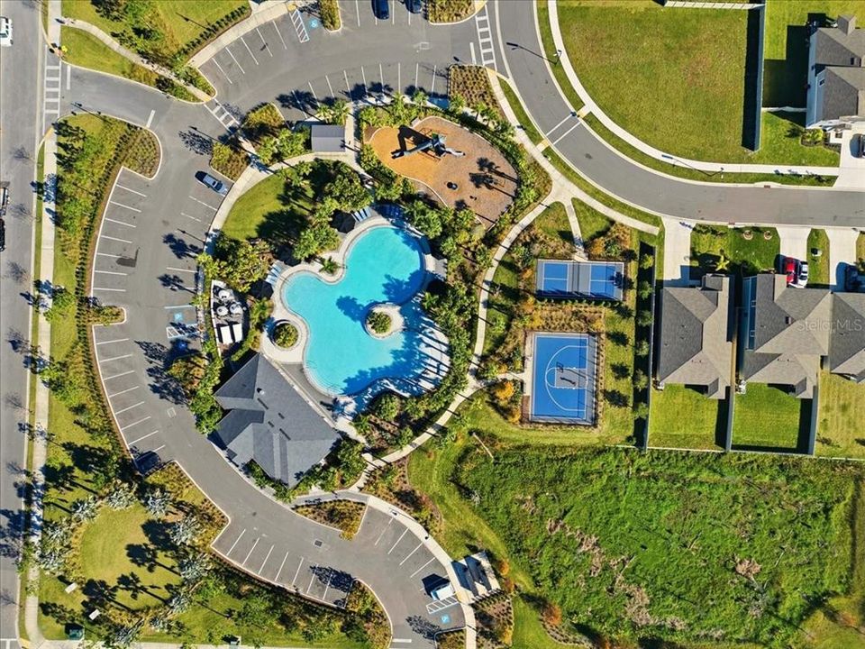 For Sale: $434,900 (4 beds, 3 baths, 2435 Square Feet)