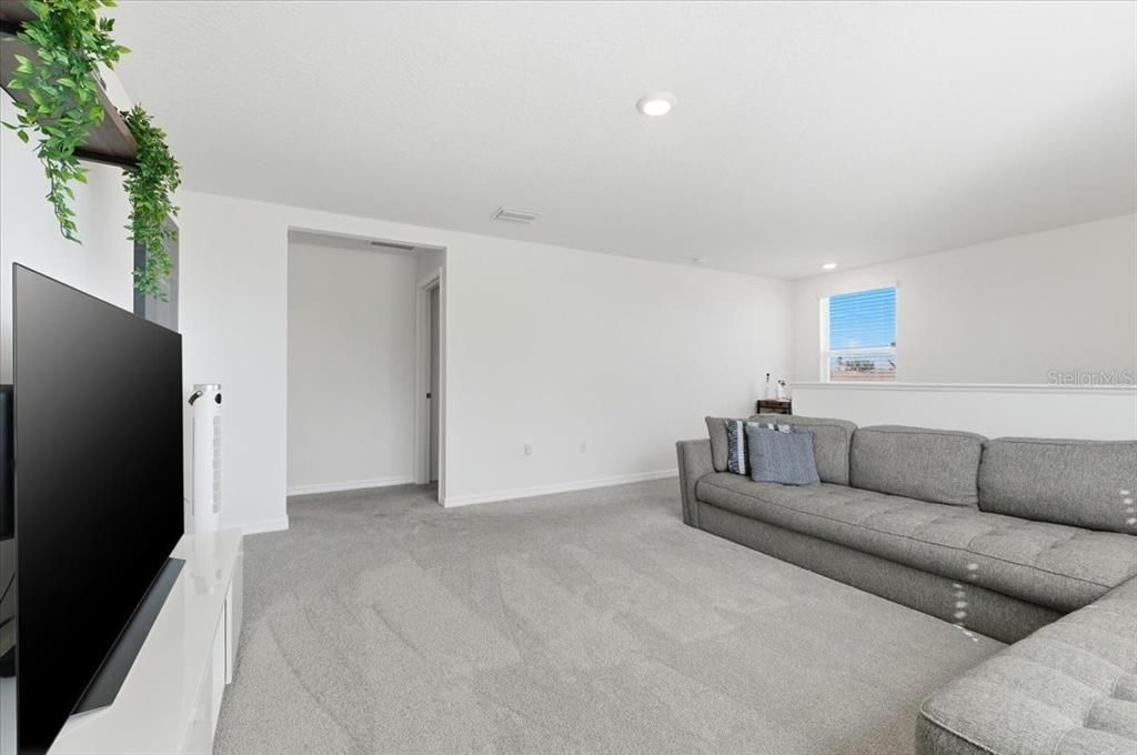 For Sale: $434,900 (4 beds, 3 baths, 2435 Square Feet)