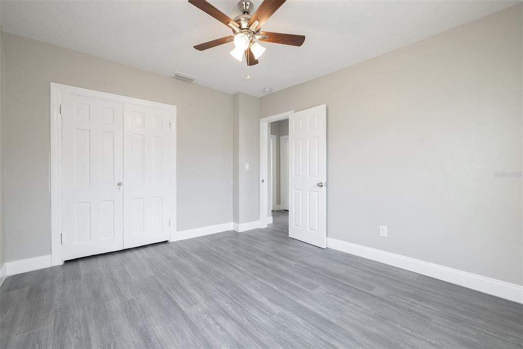 出租: $1,995 (2 贝兹, 1 浴室, 991 平方英尺)