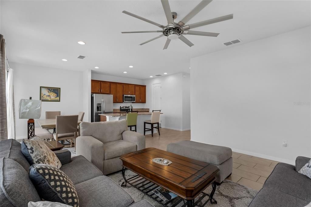 For Sale: $395,000 (3 beds, 2 baths, 1875 Square Feet)