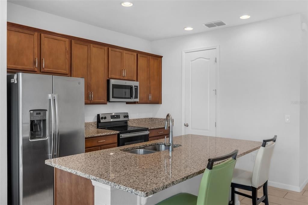 For Sale: $395,000 (3 beds, 2 baths, 1875 Square Feet)