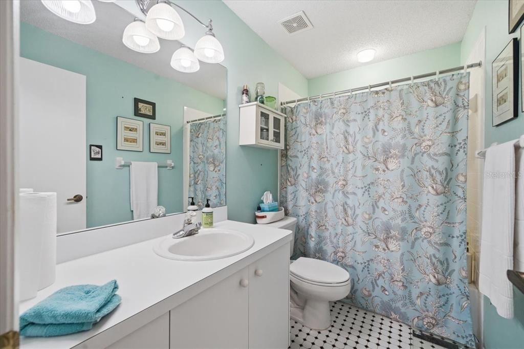 На продажу: $325,000 (2 спален, 2 ванн, 1855 Квадратных фут)