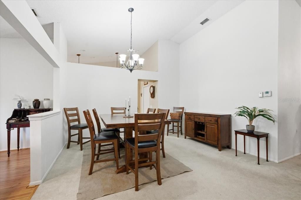 На продажу: $325,000 (2 спален, 2 ванн, 1855 Квадратных фут)