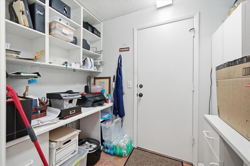 На продажу: $325,000 (2 спален, 2 ванн, 1855 Квадратных фут)