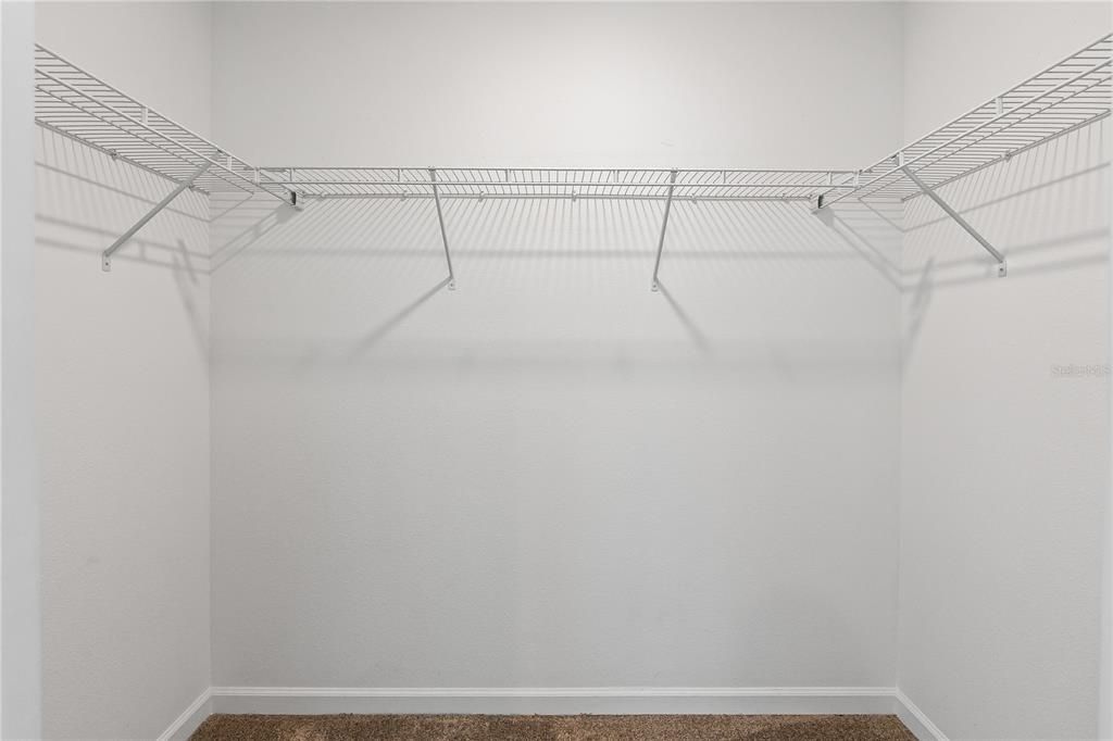 For Sale: $460,000 (5 beds, 2 baths, 2388 Square Feet)