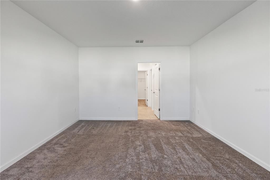 For Sale: $460,000 (5 beds, 2 baths, 2388 Square Feet)