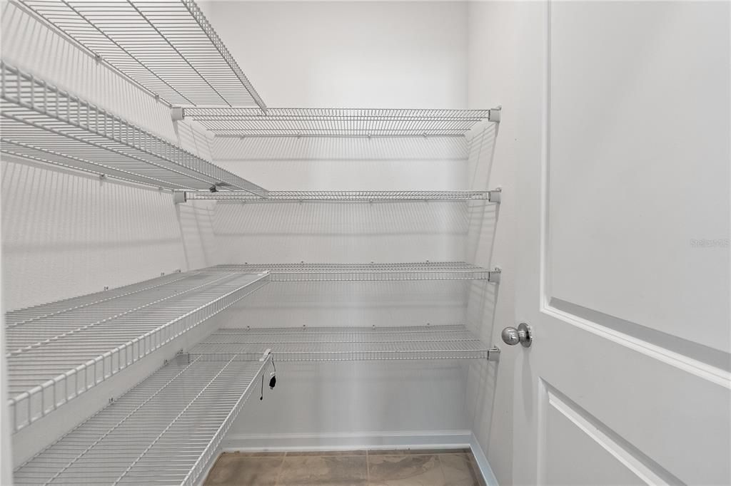 For Sale: $460,000 (5 beds, 2 baths, 2388 Square Feet)