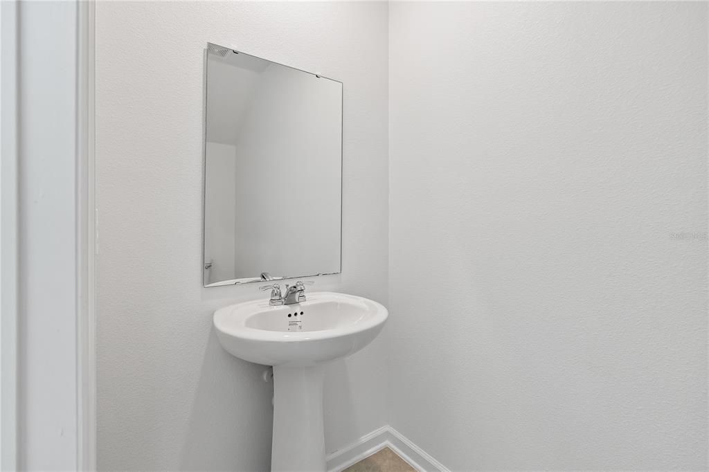 For Sale: $460,000 (5 beds, 2 baths, 2388 Square Feet)