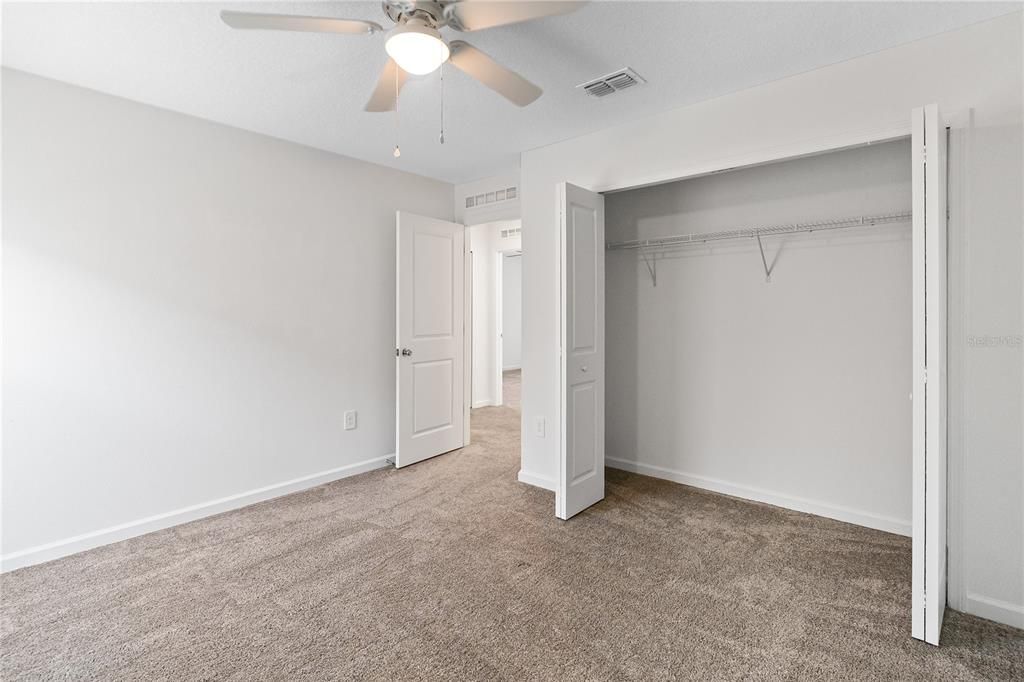 For Sale: $460,000 (5 beds, 2 baths, 2388 Square Feet)