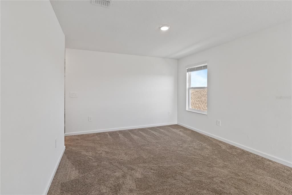 For Sale: $460,000 (5 beds, 2 baths, 2388 Square Feet)