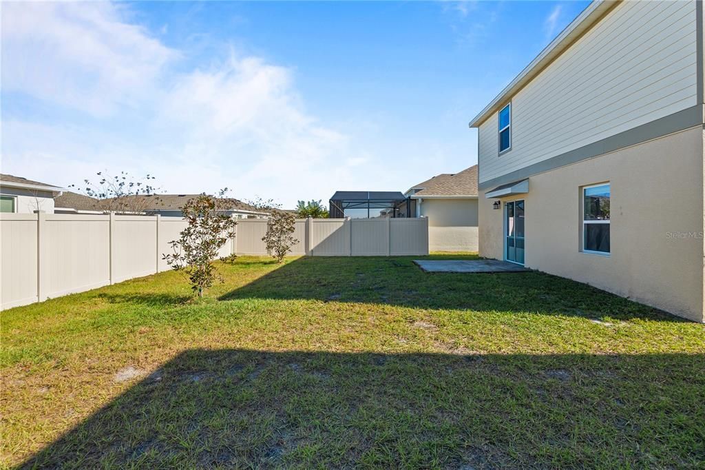 For Sale: $460,000 (5 beds, 2 baths, 2388 Square Feet)