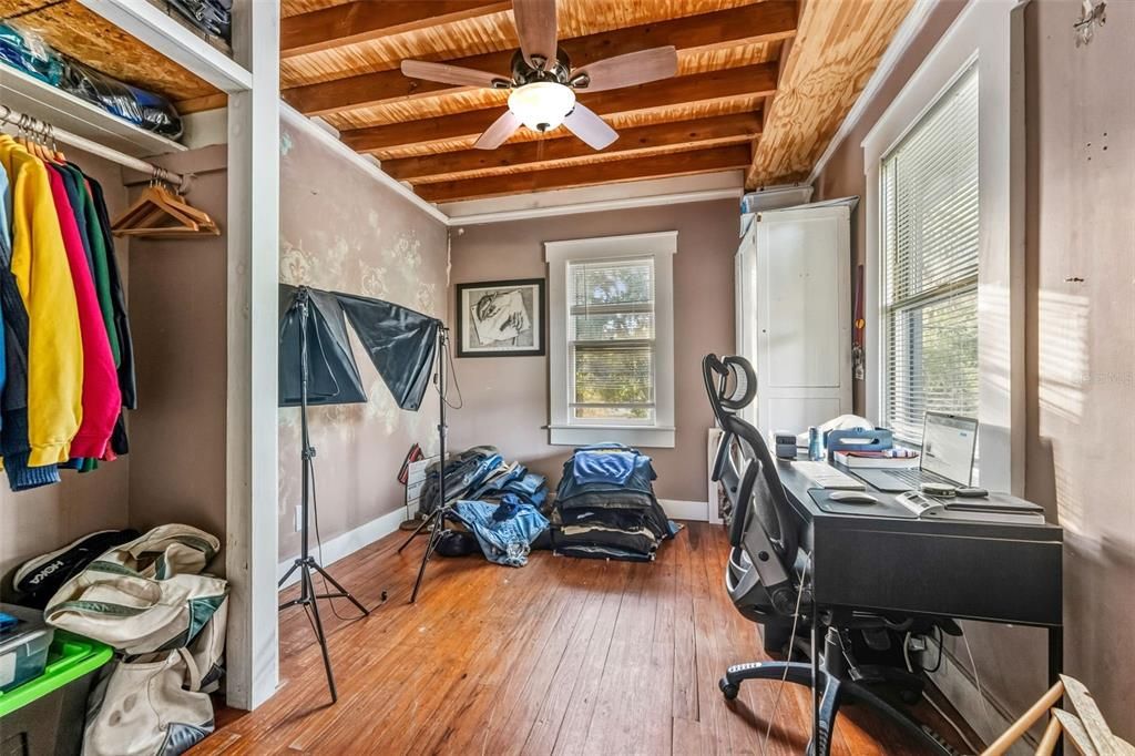 For Sale: $470,000 (5 beds, 0 baths, 1528 Square Feet)