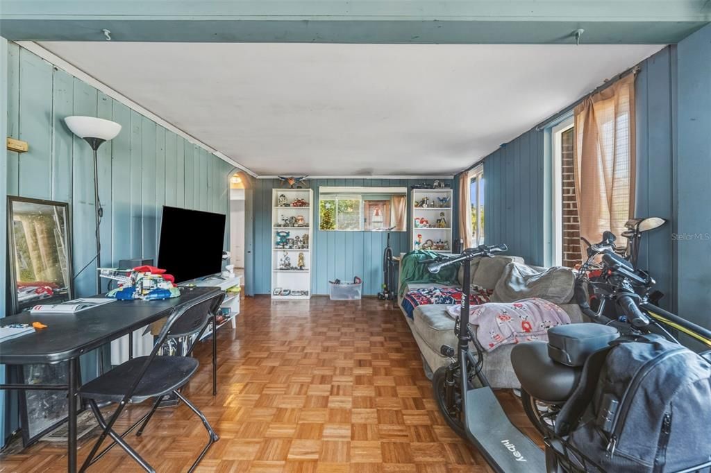 For Sale: $470,000 (5 beds, 0 baths, 1528 Square Feet)