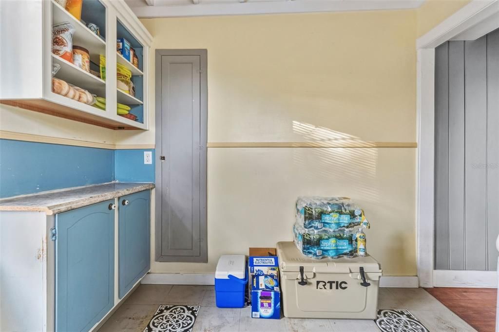 For Sale: $470,000 (5 beds, 0 baths, 1528 Square Feet)