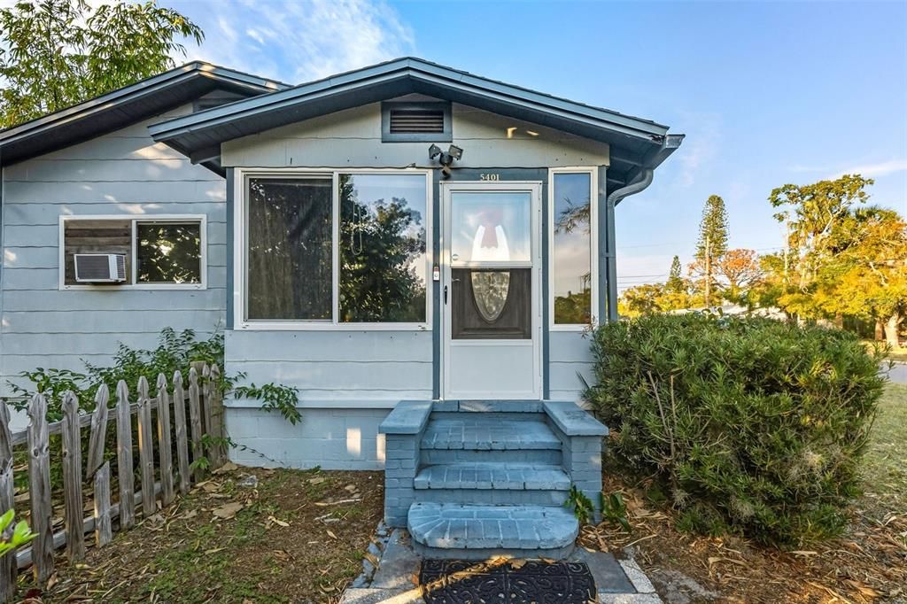 For Sale: $470,000 (5 beds, 0 baths, 1528 Square Feet)