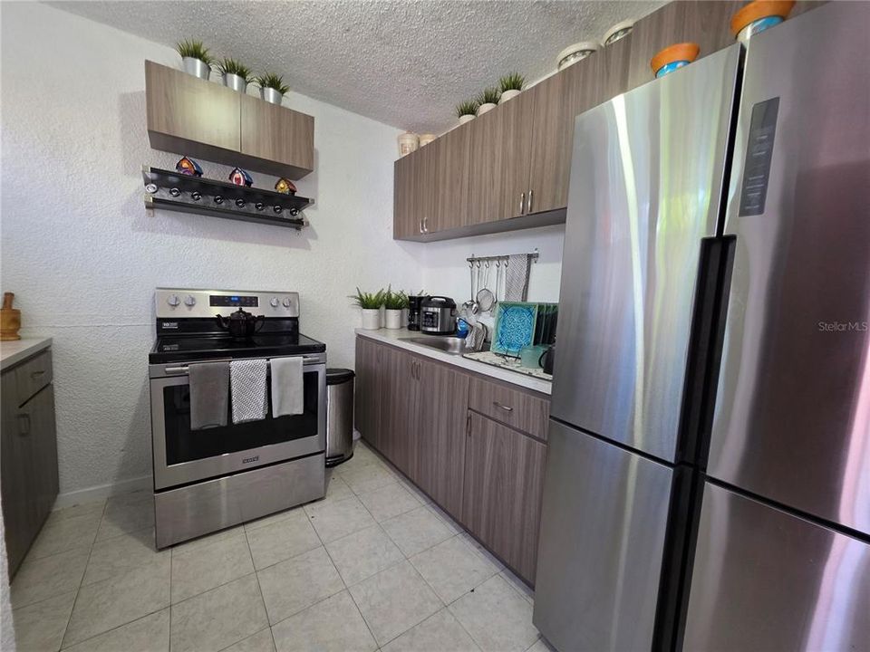 На продажу: $195,000 (3 спален, 2 ванн, 1083 Квадратных фут)