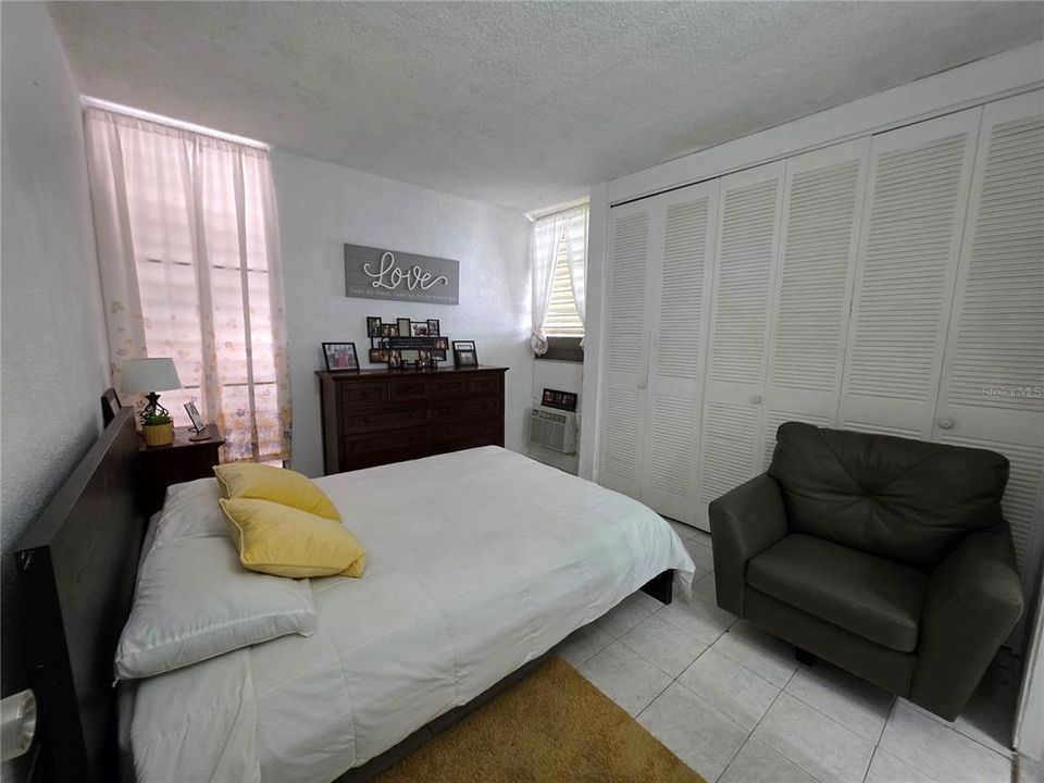 На продажу: $195,000 (3 спален, 2 ванн, 1083 Квадратных фут)