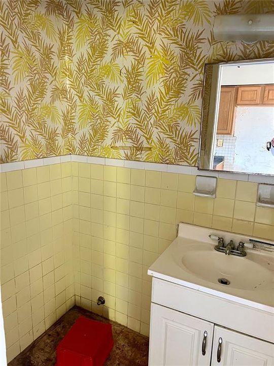 Activo con contrato: $200,000 (4 camas, 1 baños, 1382 Pies cuadrados)